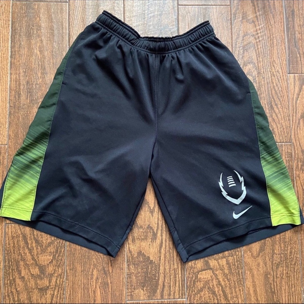 Nike Black and Green Men's Shorts